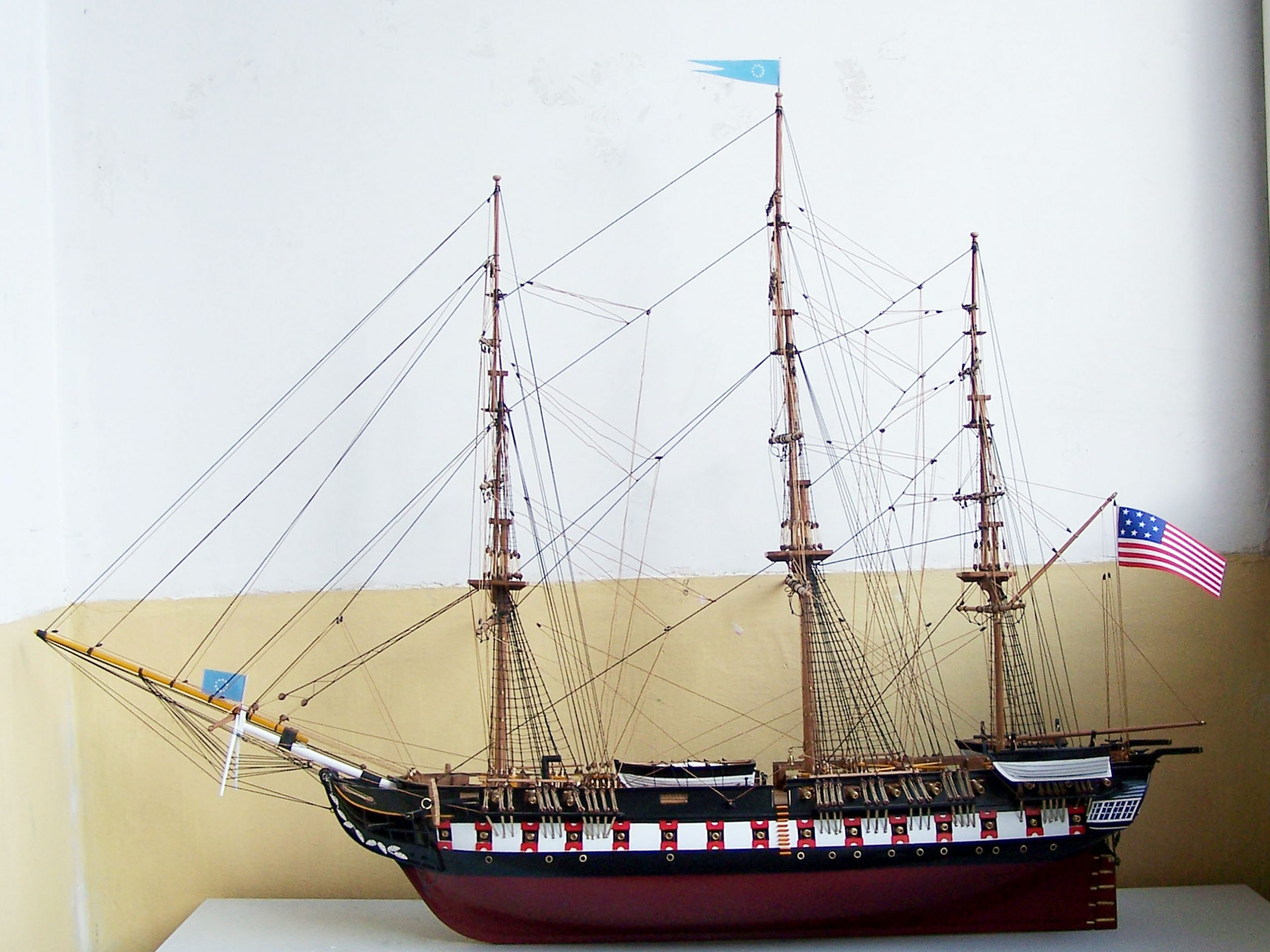 ボートの模型と船の模型-メイフラワー・モデリング